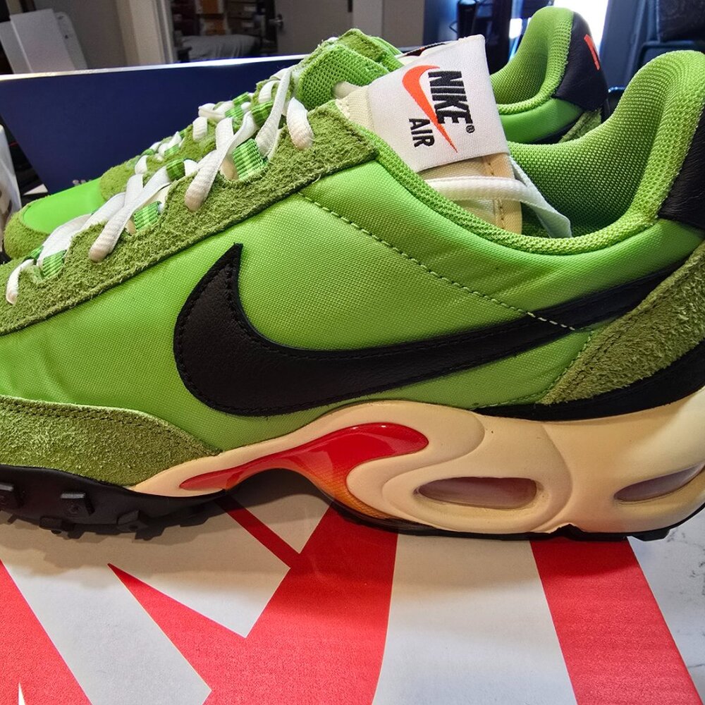 Nike Air Max Waffle SP Shoes Action Green Black FV6946-301 Men's Size 10 NEW - Picture 2 of 16